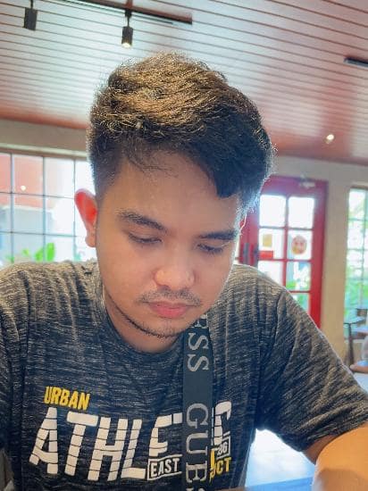 Carlo at the cafe